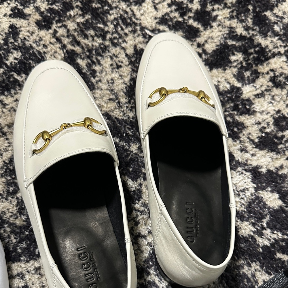 Gucci White Leather Horsebit Loafers with Gold Hardware
